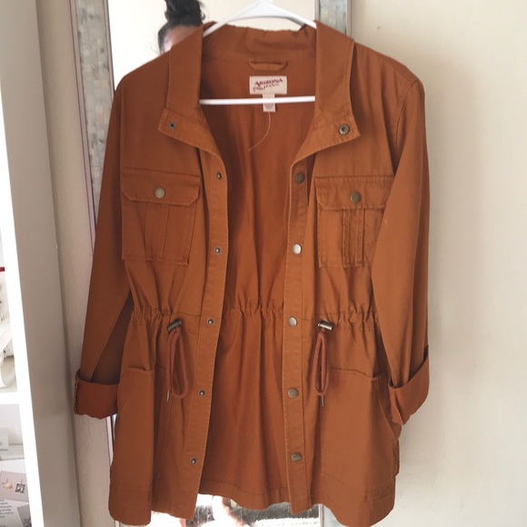 Cute pull over - Picture 1 of 4